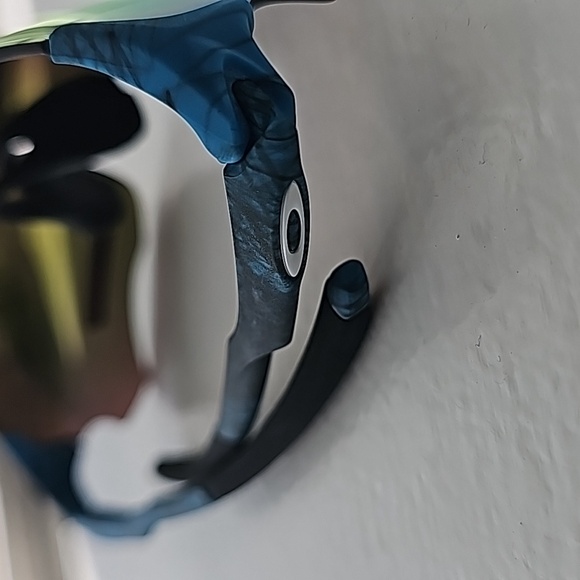 Oakley Men's Sunglasses - Picture 7 of 10